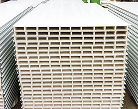 醫(yī)療行業(yè)為何青睞機(jī)制凈化板？其獨(dú)特優(yōu)勢何在？